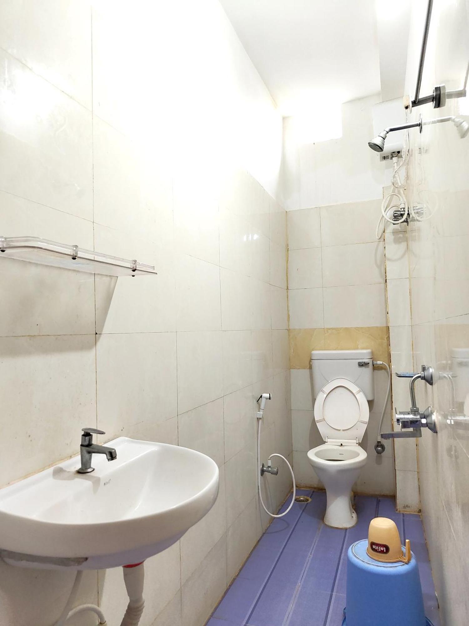 Goroomgo Sahoo Palace Puri - Prime Location Near Sea Beach - Excellent Service With Parking Facilities Ngoại thất bức ảnh