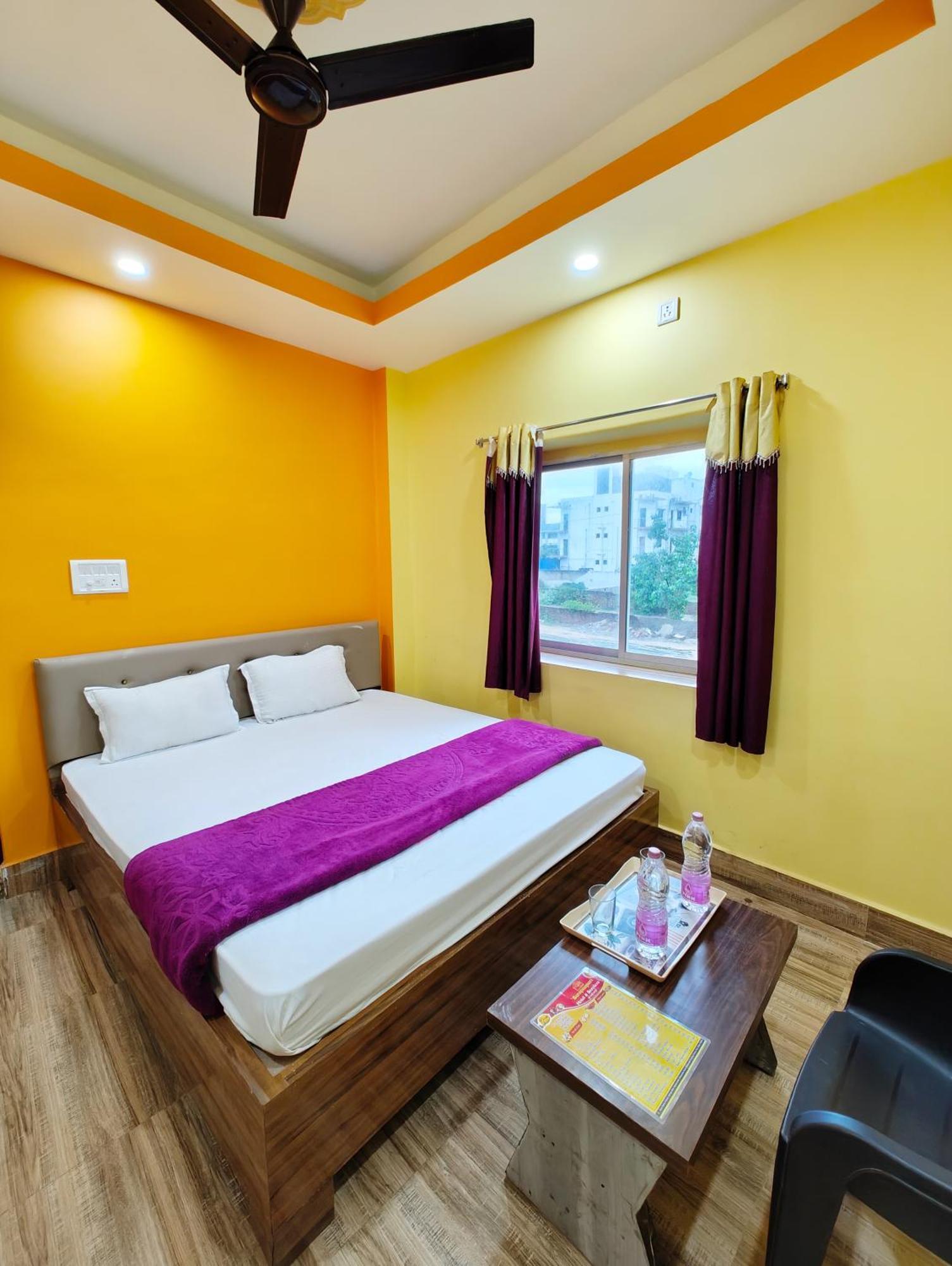 Goroomgo Sahoo Palace Puri - Prime Location Near Sea Beach - Excellent Service With Parking Facilities Ngoại thất bức ảnh